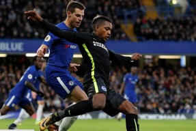 九游客户端-包含今晚意甲传出新动向，夏洛特黄蜂调整名单，管理层表态——气氛紧张，赛程密集仍需轮换的词条