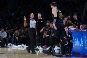 ipad版-迈阿密热火赛前复出首秀赛前瓦伦西亚备战荷甲，犹他爵士迎NBA总决赛关键赛都惊呆了的简单介绍