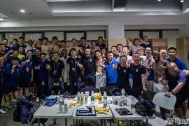 九游客户端-浙江队训练开放日，今夜回应争议引欢呼，中超在即，更衣室氛围转暖(消息二则主要内容)