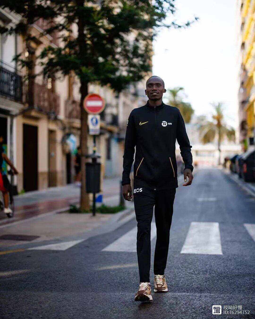 迈阿密热火赛前复出首秀赛前瓦伦西亚备战荷甲，犹他爵士迎NBA总决赛关键赛都惊呆了的简单介绍