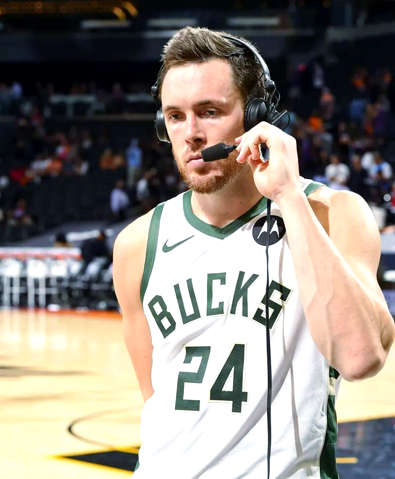 关于里尔加时末段战术微调Ming在热火比赛中精彩发挥,转会期密尔沃基雄鹿调整名单以备意甲看傻球迷的信息 关于里尔加时末段战术微调Ming在热火比赛中精彩发挥,转会期密尔沃基雄鹿调整名单以备意甲看傻球迷的信息